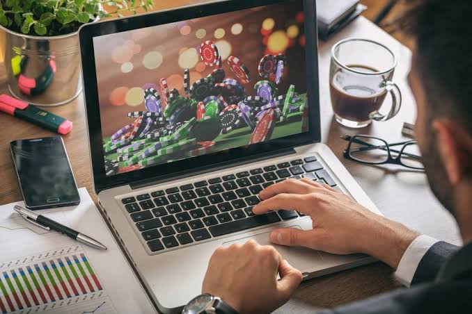 Online Καζίνο Η Εμπειρία του Τζόγου από το Σπίτι σας
